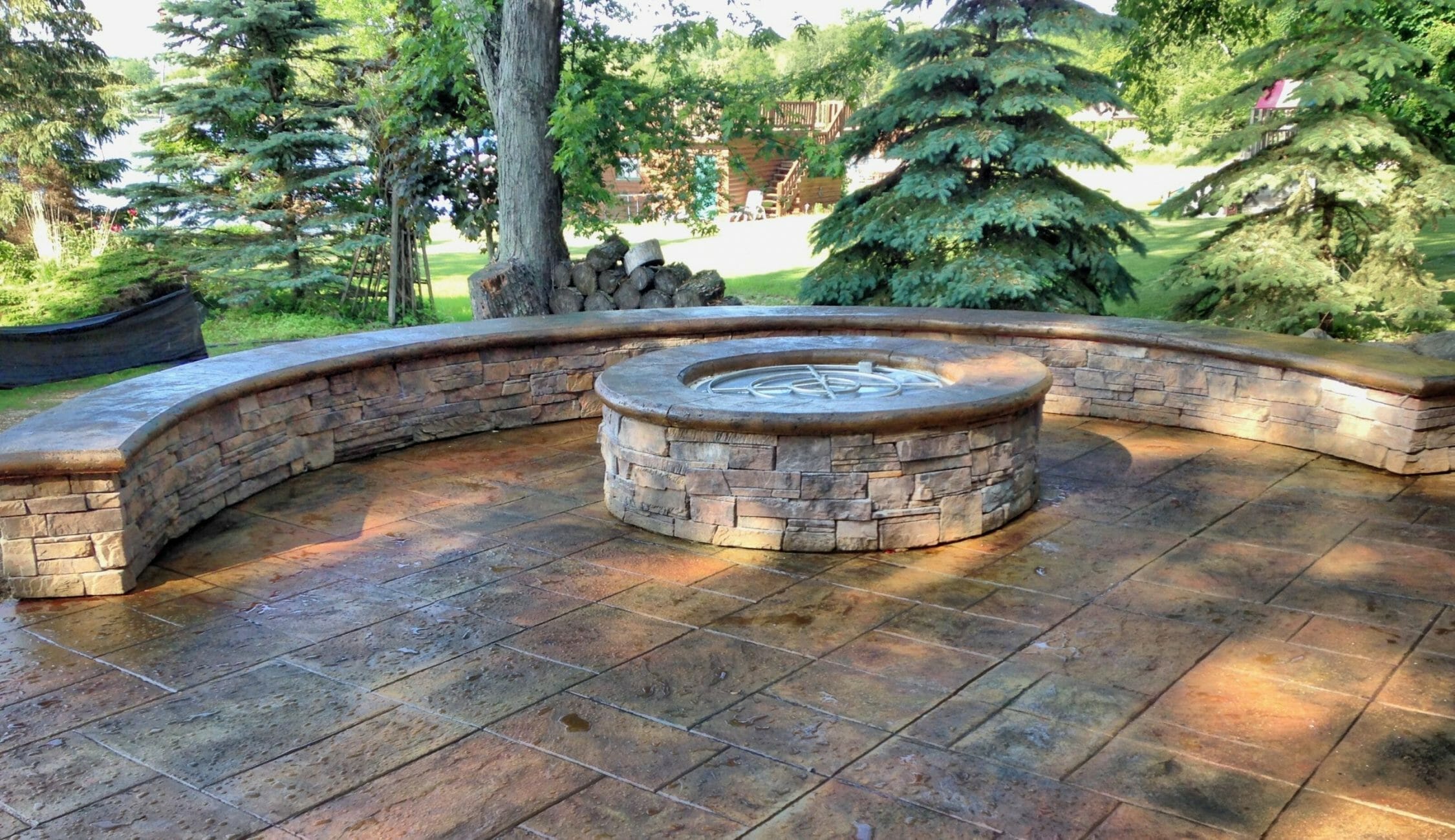 hardscape-seatwall-firepit