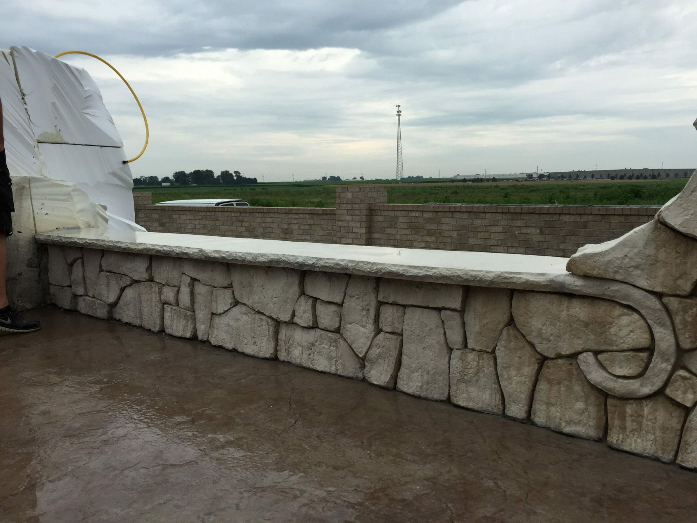 hardscape-systems-stone-concrete-wall