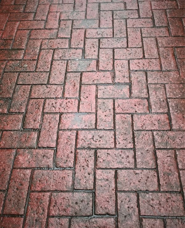 old-town-herringbone-stamped-concrete-walttools-example-3