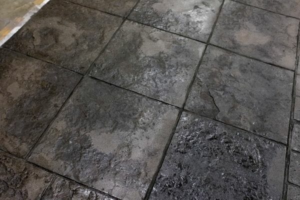 weathered-stone-tile-stamped-concrete-walttools-example-2