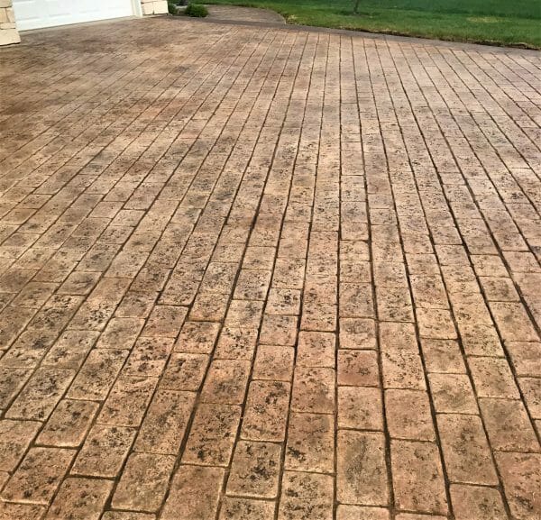 courtyard-cobble-stamped-concrete-walttools-examples-1