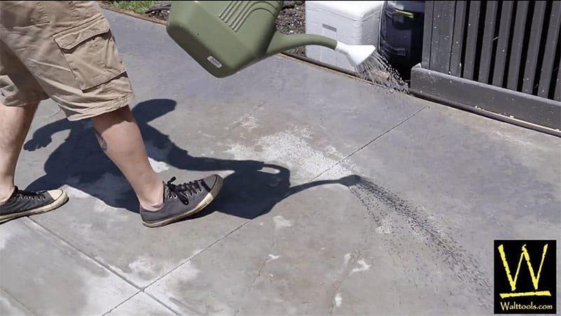 Coloring stamped concrete