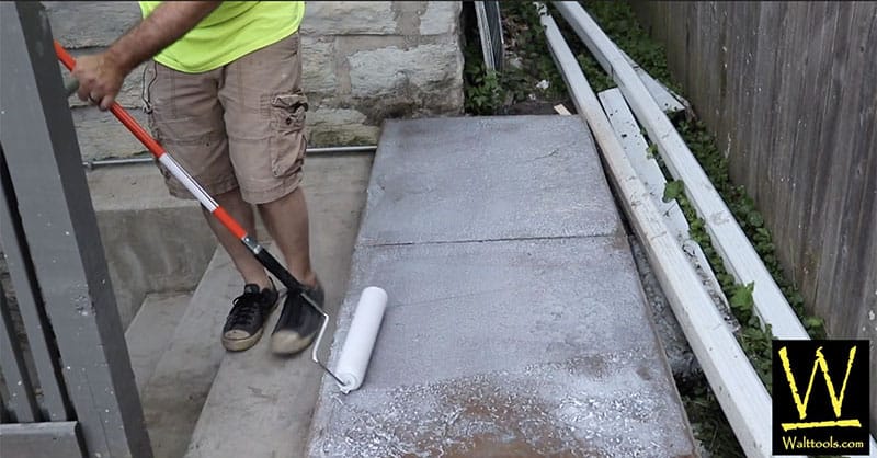 How to apply sealer to stamped concrete